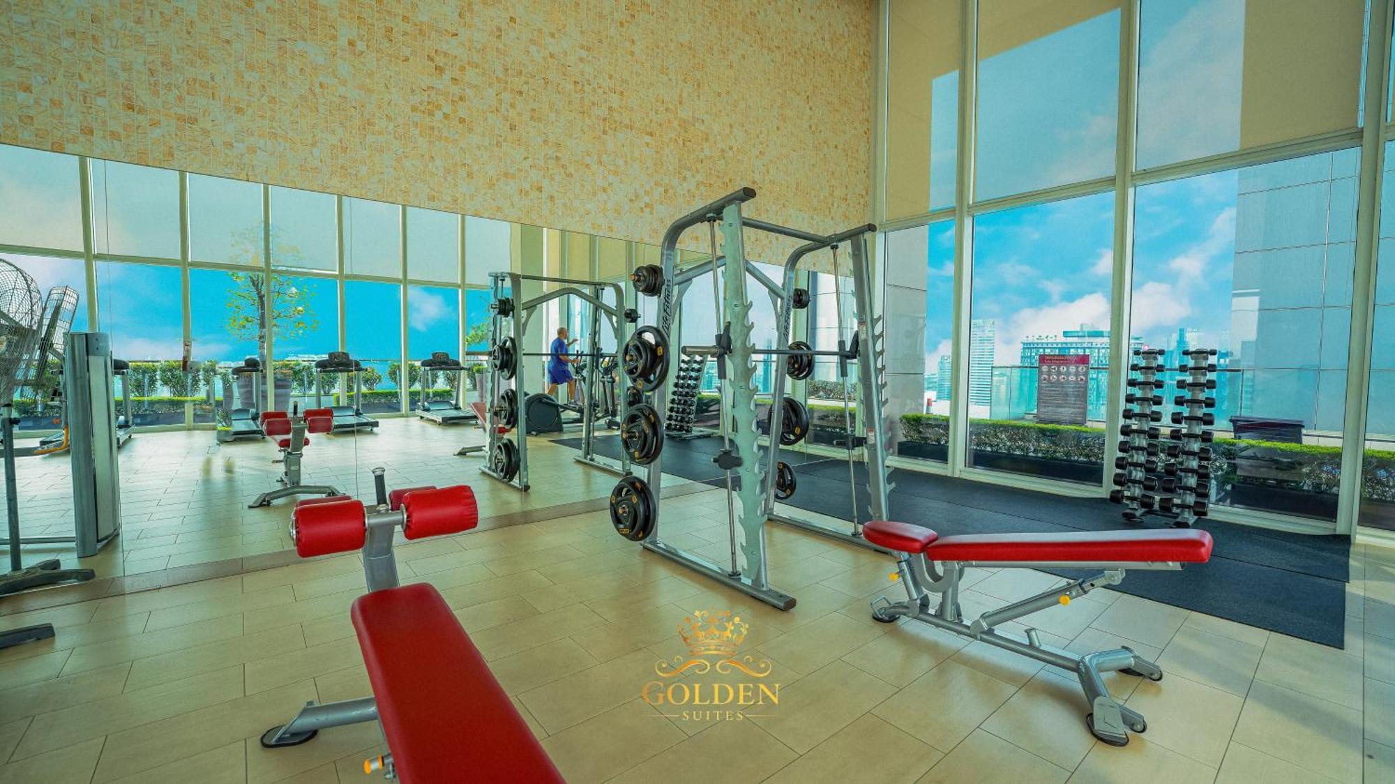 Golden Suites At Platinum Klcc Kuala Lumpur Esterno foto